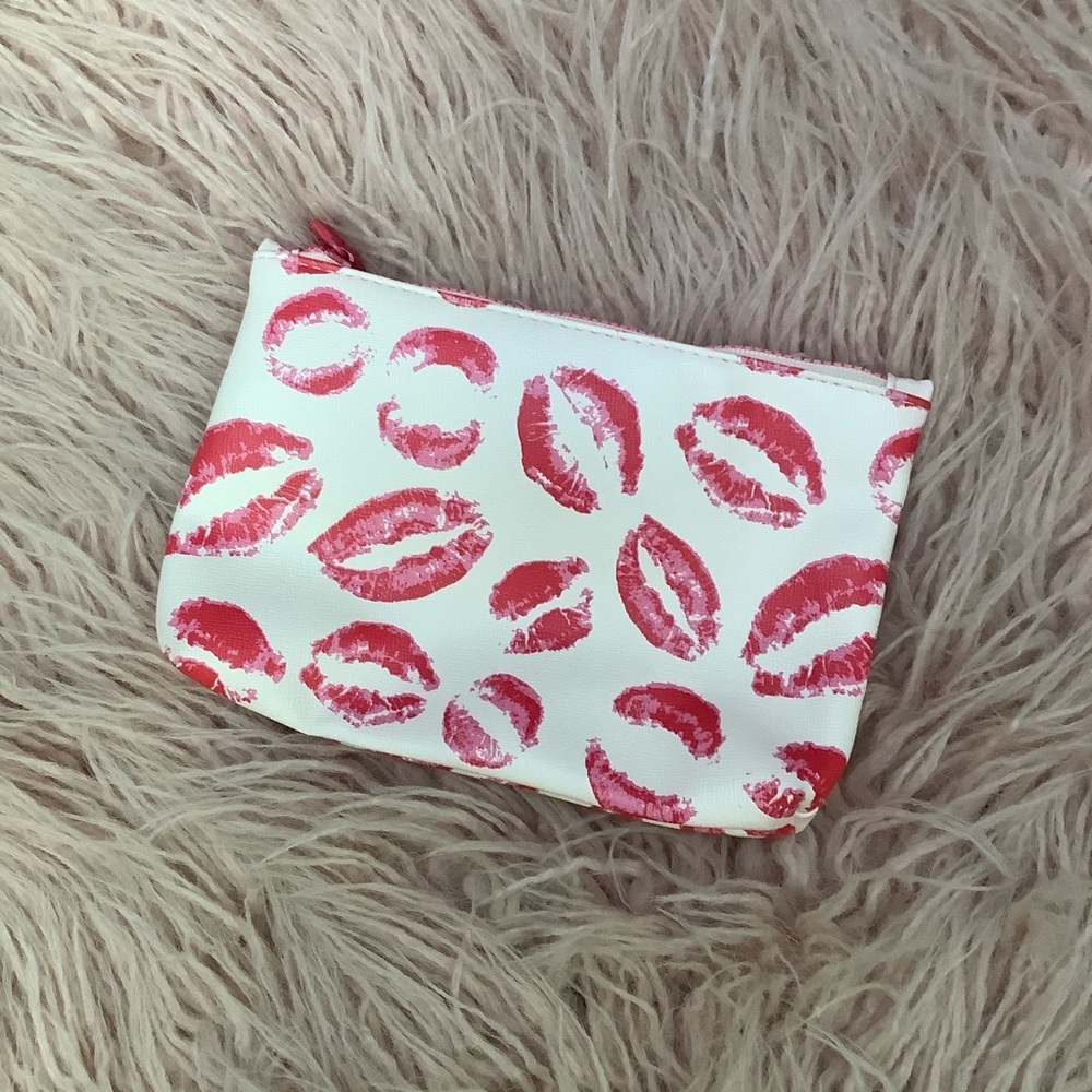 Ipsy Lips Bag